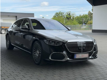 Limuzina MERCEDES-BENZ