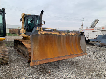 Buldožer KOMATSU D61