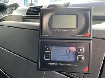 Kamion za prevoz kontejnera/ Kamion sa promenjivim sandukom MAN TGX 18.400 4X2 LL TGX 18.400 4X2 LL, Fahrschulausstattung, XLX-Fahrerhaus: slika 5