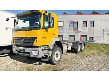 Kamion sa golom šasijom i zatvorenom kabinom MERCEDES-BENZ Axor