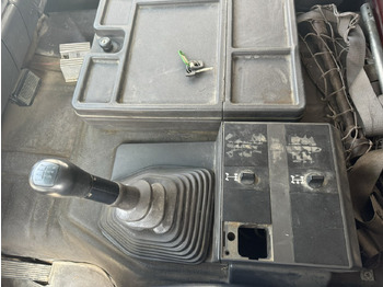 Kamion sa tovarnim sandukom Mercedes-Benz SK 1827L 4x2 SK 1827L 4x2: slika 4