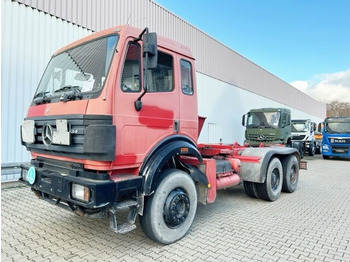 Kamion sa golom šasijom i zatvorenom kabinom MERCEDES-BENZ SK