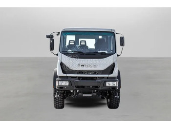 Kamion sa golom šasijom i zatvorenom kabinom IVECO EuroCargo