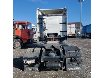 Tegljač Volvo FH-GLOBBETROTTER: slika 2