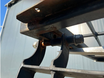 Kabina i enterijer za Građevinska mašina Cat 313D / M315D / 320D / 325D / 330D / 345C / 365C /: slika 4 Kabina i enterijer za Građevinska mašina Cat 313D / M315D / 320D / 325D / 330D / 345C / 365C /: slika 4