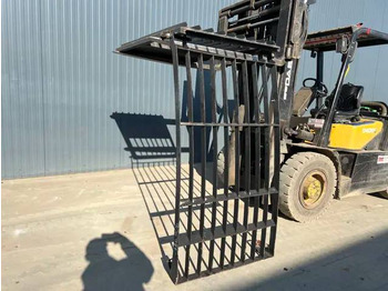 Kabina i enterijer CATERPILLAR