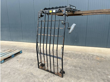 Kabina i enterijer CATERPILLAR