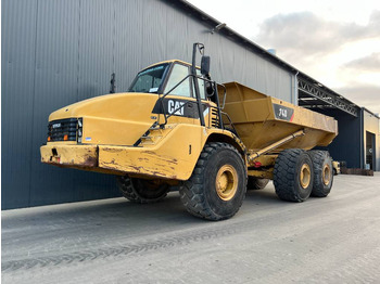 Zglobni kiper CATERPILLAR 740