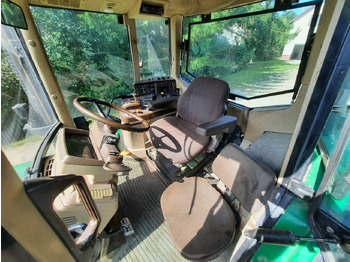 Traktor JOHN DEERE 6910: slika 2