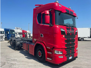 Kamion za prevoz kontejnera/ Kamion sa promenjivim sandukom SCANIA S 500