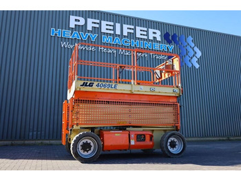 Lift u obliku makaza JLG