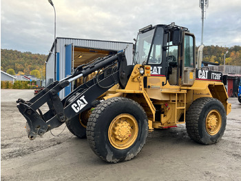 Utovarivač točkaš CATERPILLAR