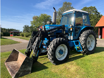 Traktor FORD