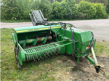 Balirka za okrugle bale JOHN DEERE
