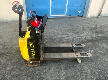 Oprema za rukovanje materijalima HYSTER