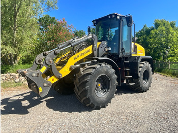 Utovarivač točkaš NEW HOLLAND