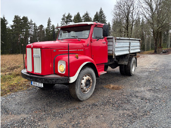 Kamion sa tovarnim sandukom SCANIA