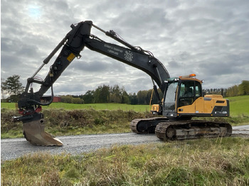 Bager VOLVO EC220DL