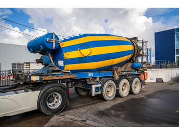 Poluprikolica mikser LIEBHERR