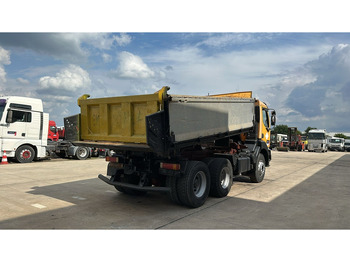 Lizing Renault Kerax 385 (POMPE MANUELLE / MANUAL PUMP / 6X4 / LAMES / GRAND PONT) Renault Kerax 385 (POMPE MANUELLE / MANUAL PUMP / 6X4 / LAMES / GRAND PONT): slika 4 Lizing Renault Kerax 385 (POMPE MANUELLE / MANUAL PUMP / 6X4 / LAMES / GRAND PONT) Renault Kerax 385 (POMPE MANUELLE / MANUAL PUMP / 6X4 / LAMES / GRAND PONT): slika 4