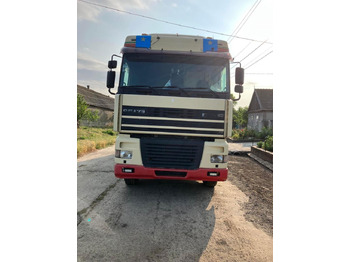 Kamion sa tovarnim sandukom DAF XF 95 430