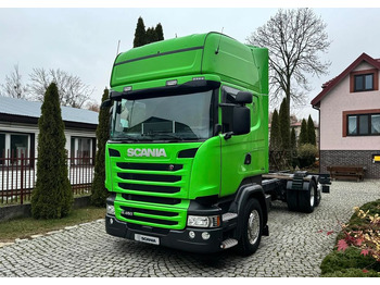 Kamion sa golom šasijom i zatvorenom kabinom SCANIA R 450