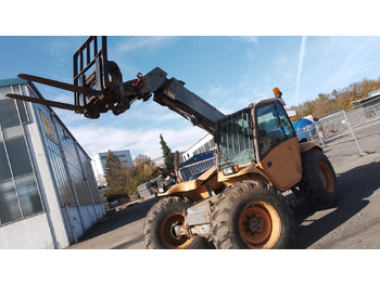 Teleskopski utovarivač na točkovima NEW HOLLAND