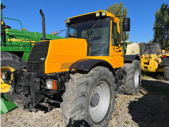 Traktor JCB