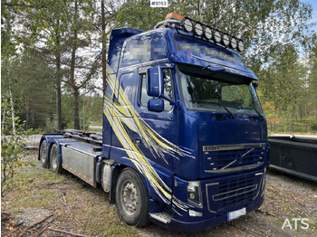 Kamion sa hidrauličnom kukom VOLVO FH16-660 6*2 LAXO-Bracket with load changer, woodchip box, and flatbed: slika 2