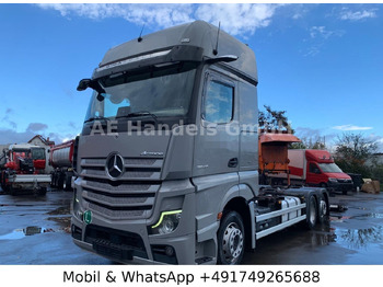 Kamion za prevoz kontejnera/ Kamion sa promenjivim sandukom MERCEDES-BENZ Actros 2545