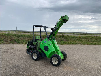 Zglobni utovarivač Avant M 528 EIPTT /Certificat CE endommagée: slika 4