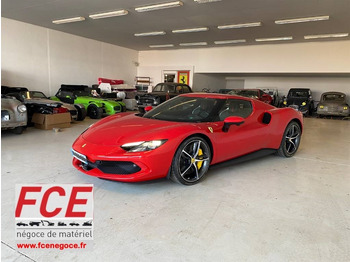 Automobil FERRARI