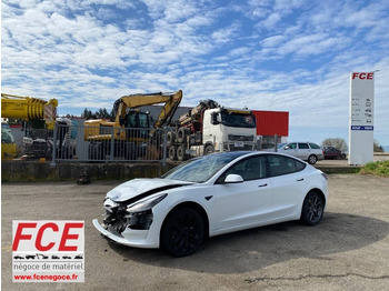 Limuzina TESLA