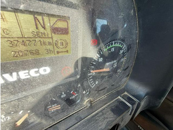 Istovarivač, Kamion sa dizalicom Iveco TRAKKER 360 GRUE HIAB: slika 4