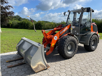 Utovarivač točkaš ATLAS