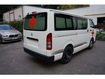 Novu Minibus, Putnički kombi Toyota Hiace STANDARD ROOF ambulance 2.5L Diesel Manual: slika 4