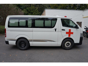 Novu Minibus, Putnički kombi Toyota Hiace STANDARD ROOF ambulance 2.5L Diesel Manual: slika 3