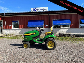 Traktor JOHN DEERE