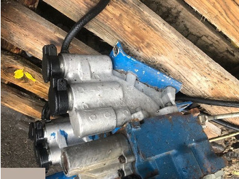 Hidraulični ventil za Poljoprivredna mašina Ford New Holland - Rozdzielacz Hydrauliczny: slika 3