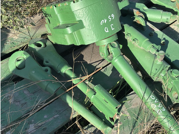 Menjač i delovi za Poljoprivredna mašina John Deere 6510 Przedni WOM L114345 L114340 L115648: slika 2