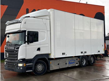 Kamion sa zatvorenim sandukom SCANIA R 580