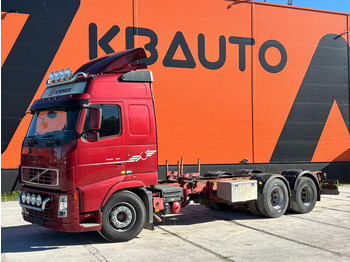 Kamion sa golom šasijom i zatvorenom kabinom VOLVO FH 480