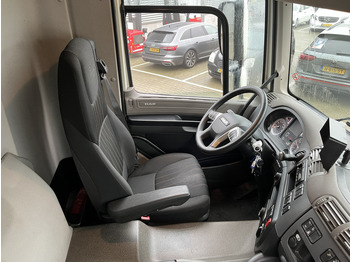 Kamion sa zatvorenim sandukom DAF CF 260 FA / 18 Ton / 166 dkm / Box 7.5 m / Laadklep / APK 05-25: slika 3