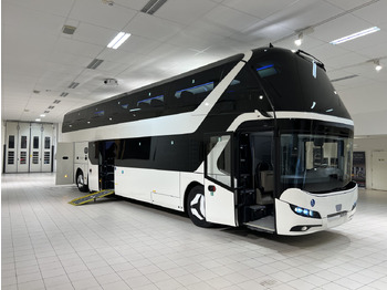 Turistički autobus NEOPLAN
