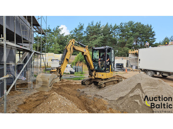 Mini bager CATERPILLAR 303CR