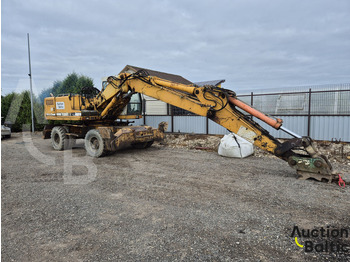 Bager točkaš LIEBHERR A 902