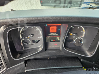 Kamion sa golom šasijom i zatvorenom kabinom Mercedes-Benz Actros 1843: slika 5