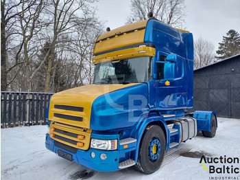 Tegljač SCANIA T114