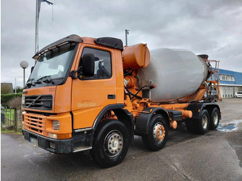 Mikser za beton VOLVO FM12
