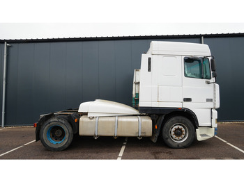 Tegljač DAF XF 95.380 SC MANUAL GEARBOX EURO 3: slika 2